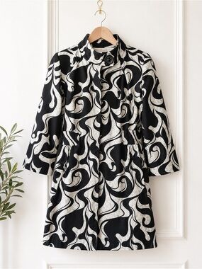 Classiques Entier Black & Light Gray Abstract Print Statement Coat | Fully Lined